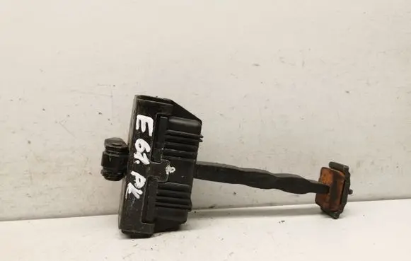 BMW 5 E60 E61 Front door check strap stopper