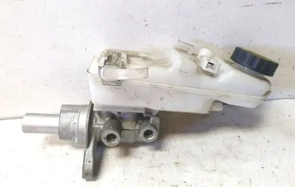 Toyota Avensis T270 Master brake cylinder 0204255239