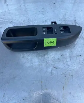 Skoda Octavia Mk2 (1Z) Electric window control switch 1Z1867175