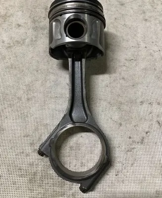 Land Rover Range Rover L405 Piston with connecting rod