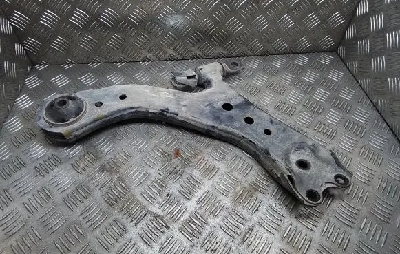 Lexus ES 250 - 300 - 330 Front lower control arm/wishbone