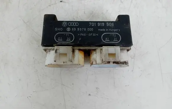 Volkswagen Transporter - Caravelle T4 Coolant fan relay 701919506 899978000