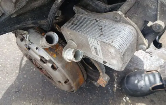 Opel Meriva A Engine oil radiator H2745003