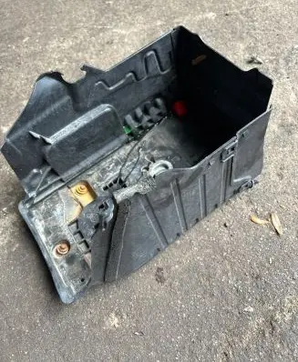 Volvo S60 Battery tray 31299867