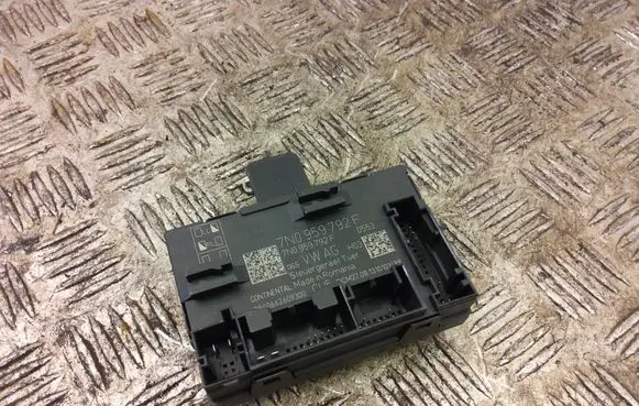 Skoda Yeti (5L) Door control unit/module 7N0959792F