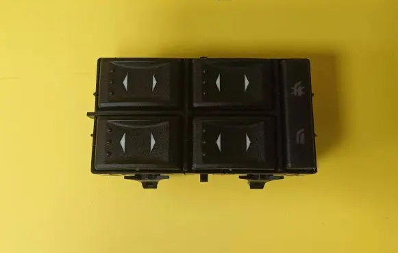 Ford Mondeo Mk III Electric window control switch 1S7T14A132BD 03163451