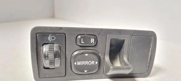 Toyota Corolla E120 E130 Wing mirror switch 183574 5553902040