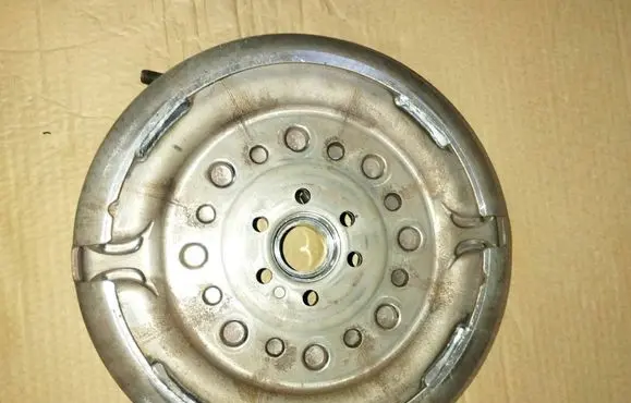 Audi A3 S3 8P Dual mass flywheel 22940010