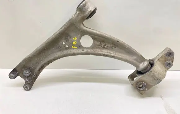 Volkswagen PASSAT B6 Front lower control arm/wishbone 3C0153D