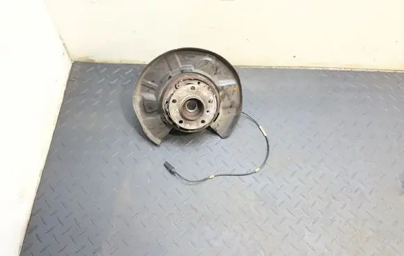 BMW 4 F36 Gran coupe Rear wheel hub 6797508