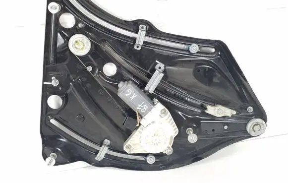 Mercedes-Benz E C207 W207 Vent window/glass motor A2076700703