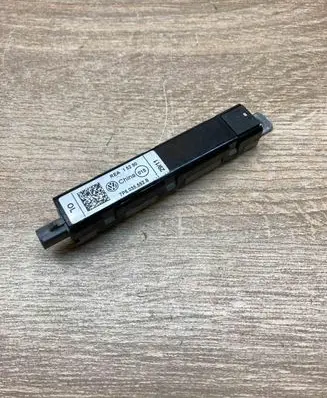 Volkswagen Touareg II Aerial antenna amplifier 7P6035552B