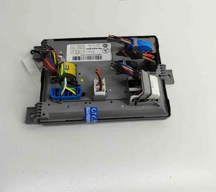 Mercedes-Benz C W205 Central body control module A2059012014 A1679024501