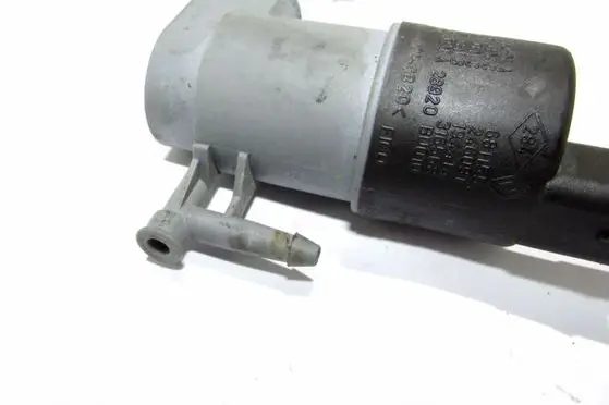 Nissan Navara D40 Windscreen/windshield washer pump 9641553880