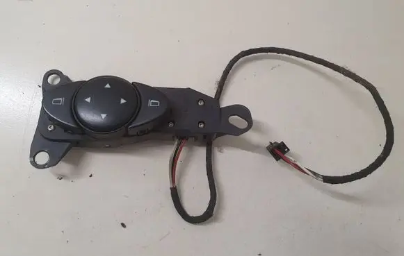 Mercedes-Benz E W211 Wing mirror switch 2118202110