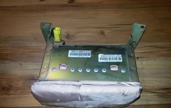Passenger airbag