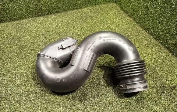 Nissan NV300 Air intake duct part 165555514R 93451665