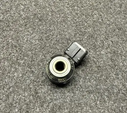 BMW 5 F10 F11 Detonation knock sensor 7598861