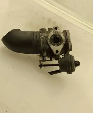 Audi A4 S4 B6 8E 8H EGR valve 038129637