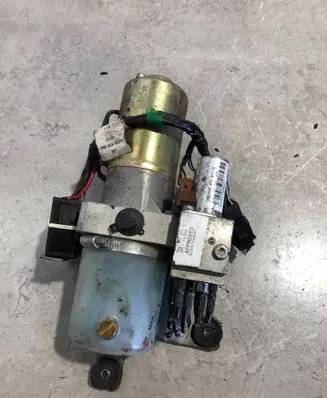 Audi A4 S4 B7 8E 8H Convertible roof hydraulic pump 8H0871611B