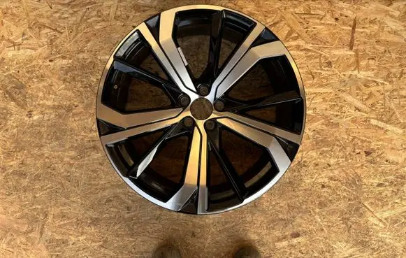 Volvo XC60 R21 alloy rim 32134533 K650T01
