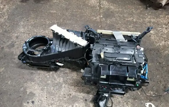 Audi A4 S4 B8 8K Interior heater climate box assembly housing 8K1820005BB