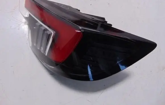 Opel Mokka B Rear/tail lights 9833721980