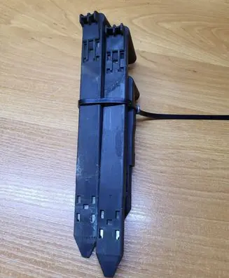Volvo XC60 Headlight/headlamp mounting bracket 30763155