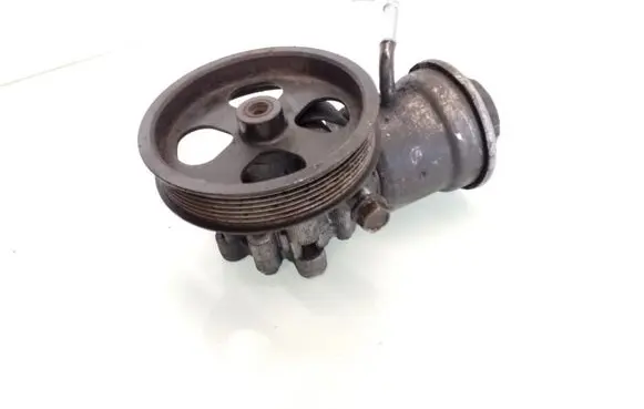 Toyota Avensis T250 Power steering pump 12180