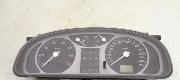Renault Laguna II Speedometer (instrument cluster) 8200170303