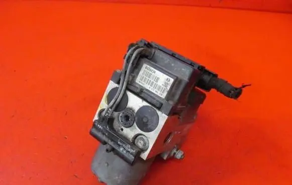 Volkswagen PASSAT B5 ABS Pump 8E0614111AH 0273004358 0265220525