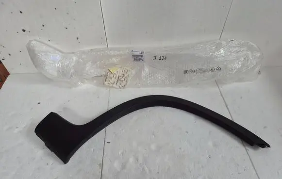Fiat Panda III Front arch trim 735490906