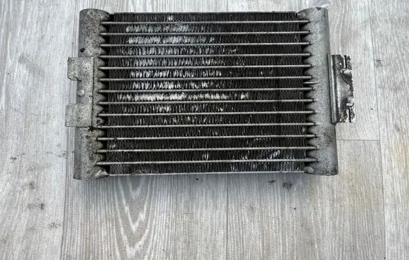 BMW 3 F30 F35 F31 Engine oil radiator 7618360 17217618360