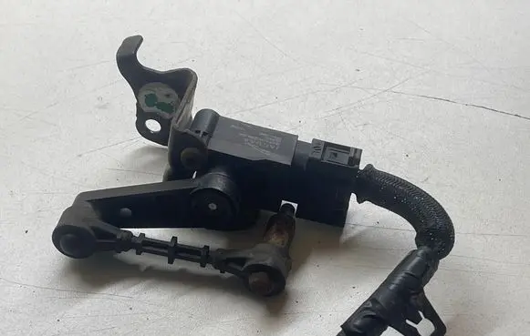 Jaguar F-Pace Headlight/headlamp level sensor GX733C280CA 17088 304196