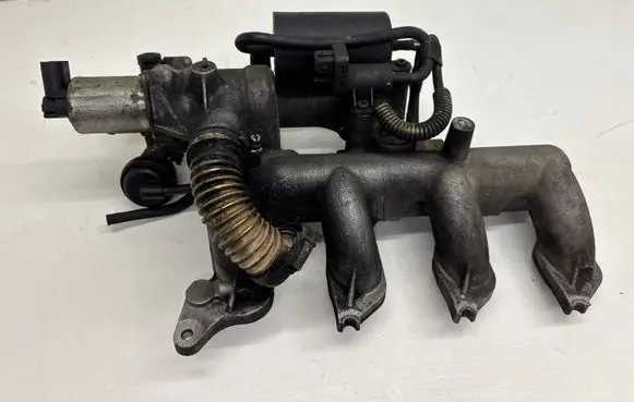Volvo S40, V40 Intake manifold 8200145096