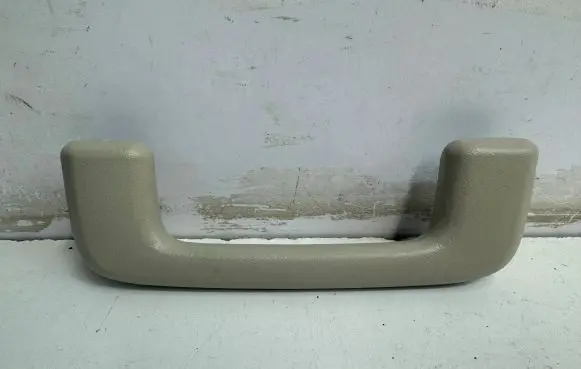 Mitsubishi Outlander Front interior roof grab handle