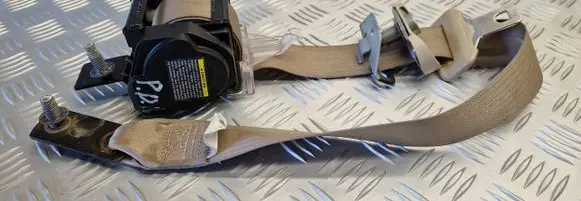 Ford Explorer Front seatbelt