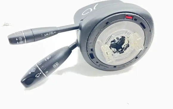 Mercedes-Benz E C207 W207 Wiper turn signal indicator stalk/switch A2129007502