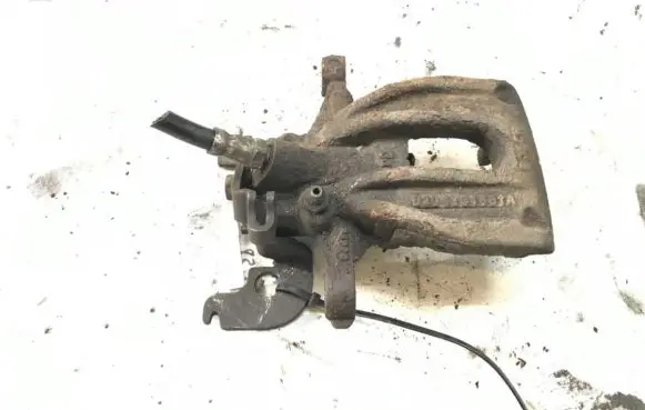 Ford Mondeo Mk III Rear brake caliper 0204y01681a