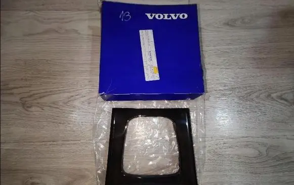 Volvo XC60 Centre console side trim front 30695454