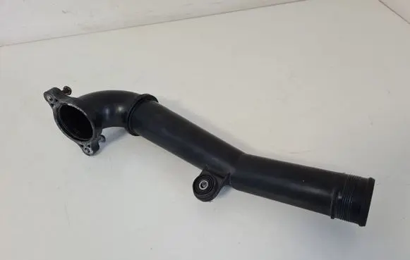 Volkswagen Golf VII Intercooler hose/pipe 04L145770H