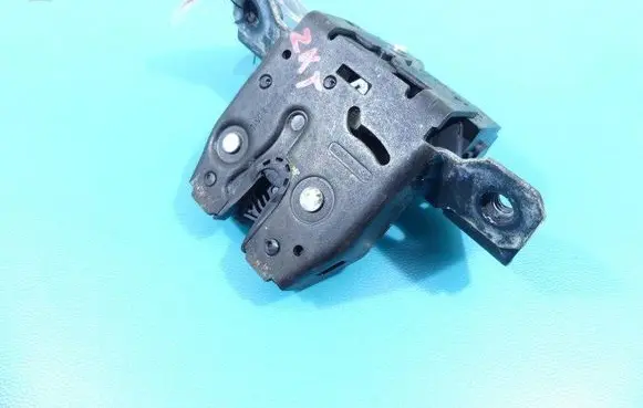 Opel Astra J Tailgate/trunk/boot lock/catch/latch 837481399 IMPRK1351652