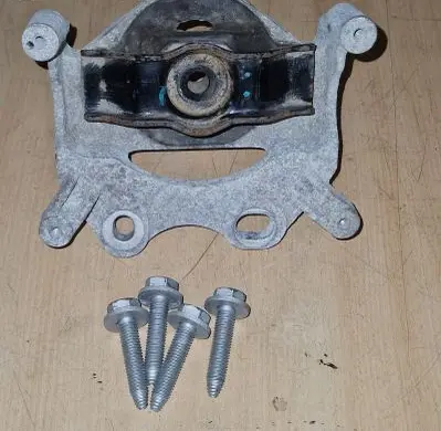 Dacia Spring Engine mount bracket