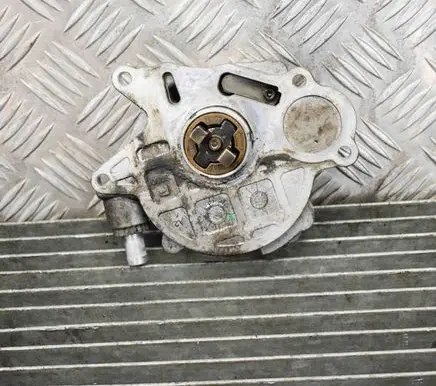 Audi A5 Sportback 8TA Vacuum pump 03L145100