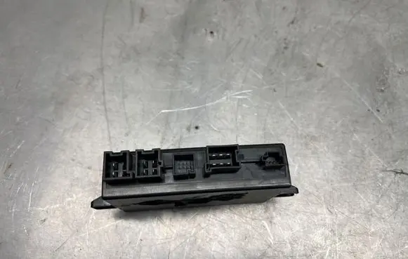 Mercedes-Benz E W211 Tow bar trailer control unit/module A1695453932 5DS00876901