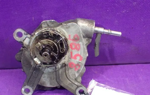 Toyota Corolla Verso E121 Vacuum pump 19S