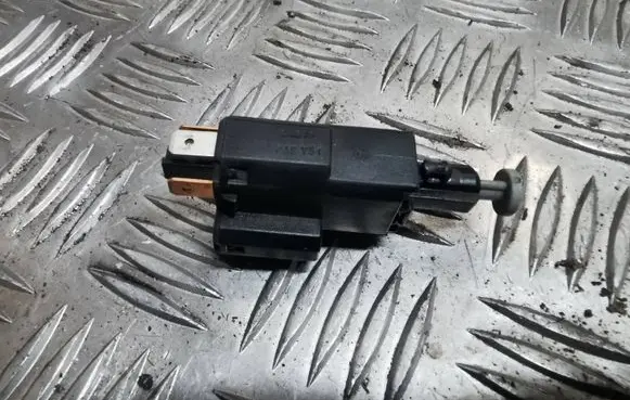 Opel Zafira A Brake pedal sensor switch 24516