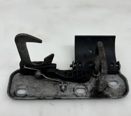Volkswagen PASSAT B6 Engine bonnet/hood lock/latch loop/hook 3AA823480