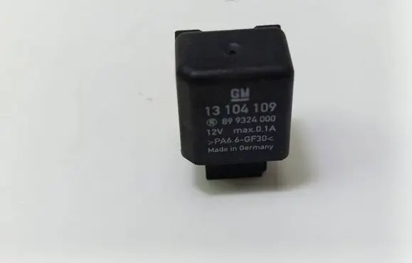 Opel Zafira A Other relay 13104109