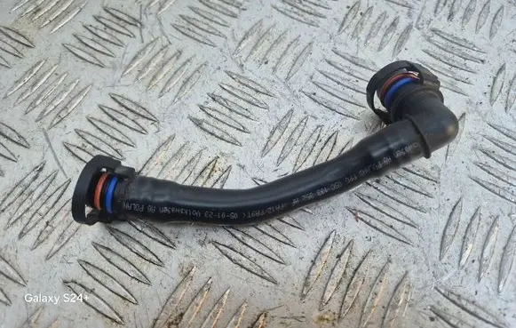 Volkswagen Polo VI Vacuum line/pipe/hose 05C133352AF